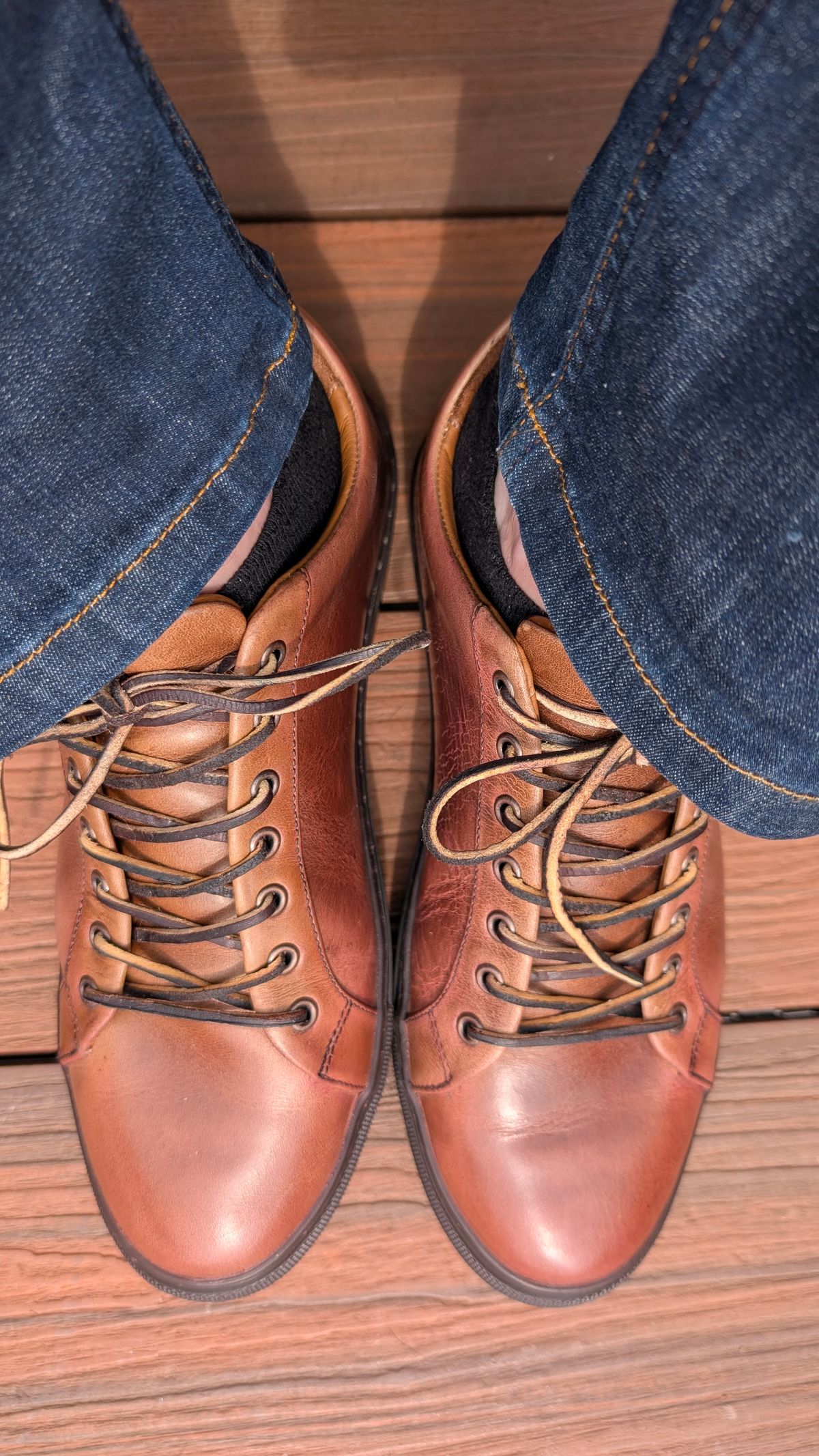 Photo by Yakkboot73 on April 26, 2025 of the Thursday Premier Low Top in Horween Natural Chromexcel.