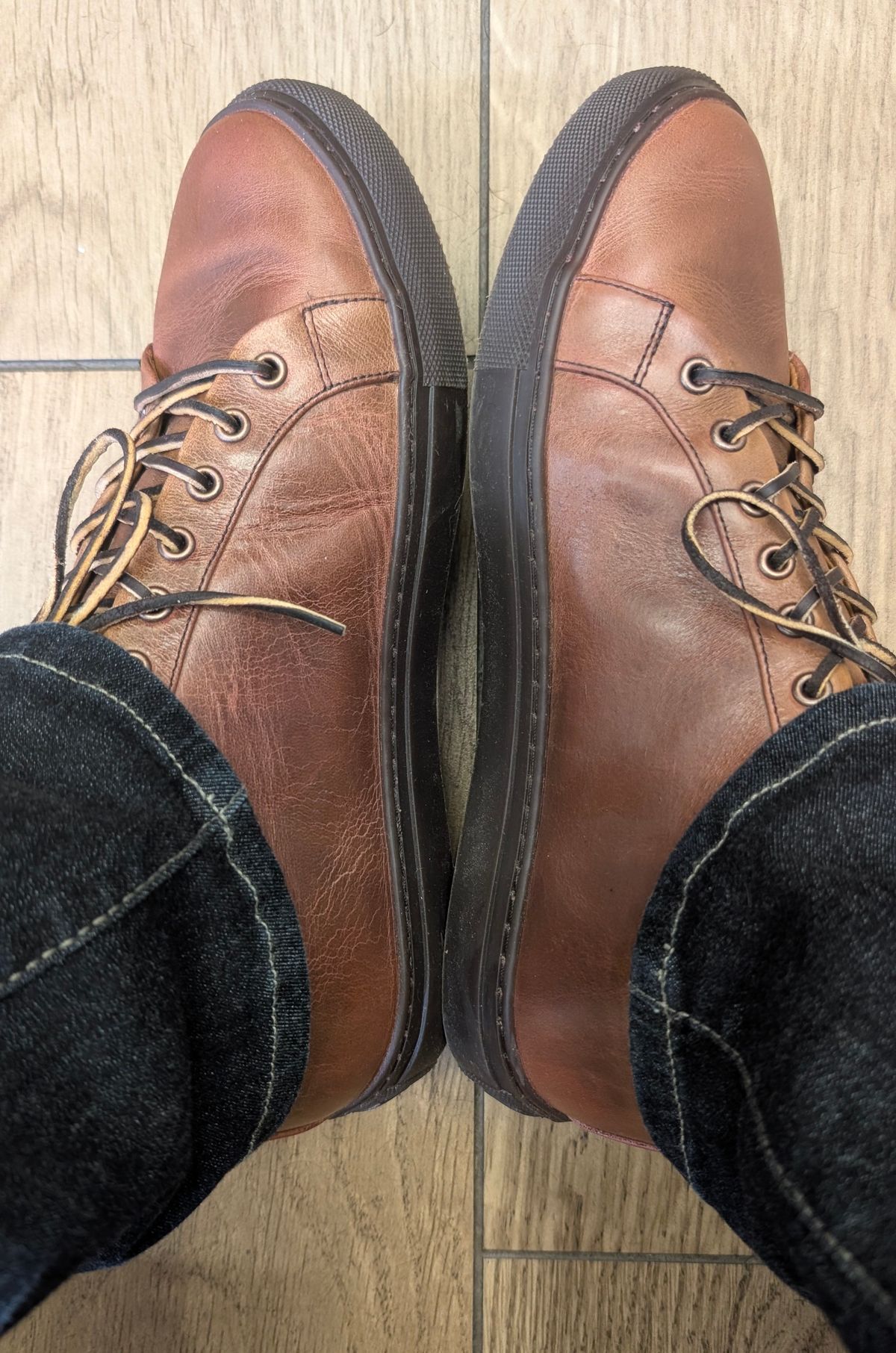 Photo by Yakkboot73 on May 3, 2025 of the Thursday Premier Low Top in Horween Natural Chromexcel.