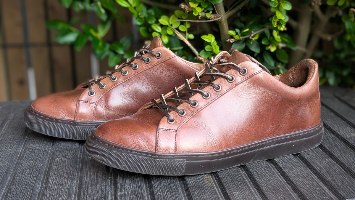 Photo by Yakkboot73 on July 29, 2025 of the Thursday Premier Low Top in Horween Natural Chromexcel.