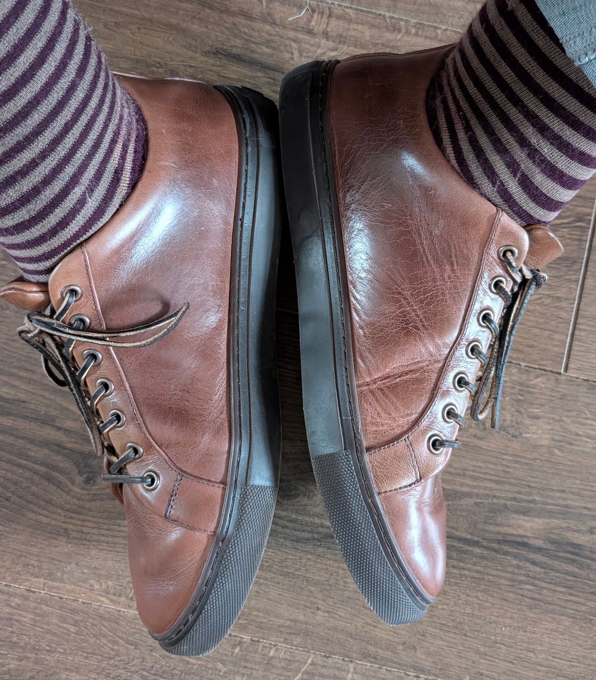 Photo by Yakkboot73 on August 18, 2025 of the Thursday Premier Low Top in Horween Natural Chromexcel.