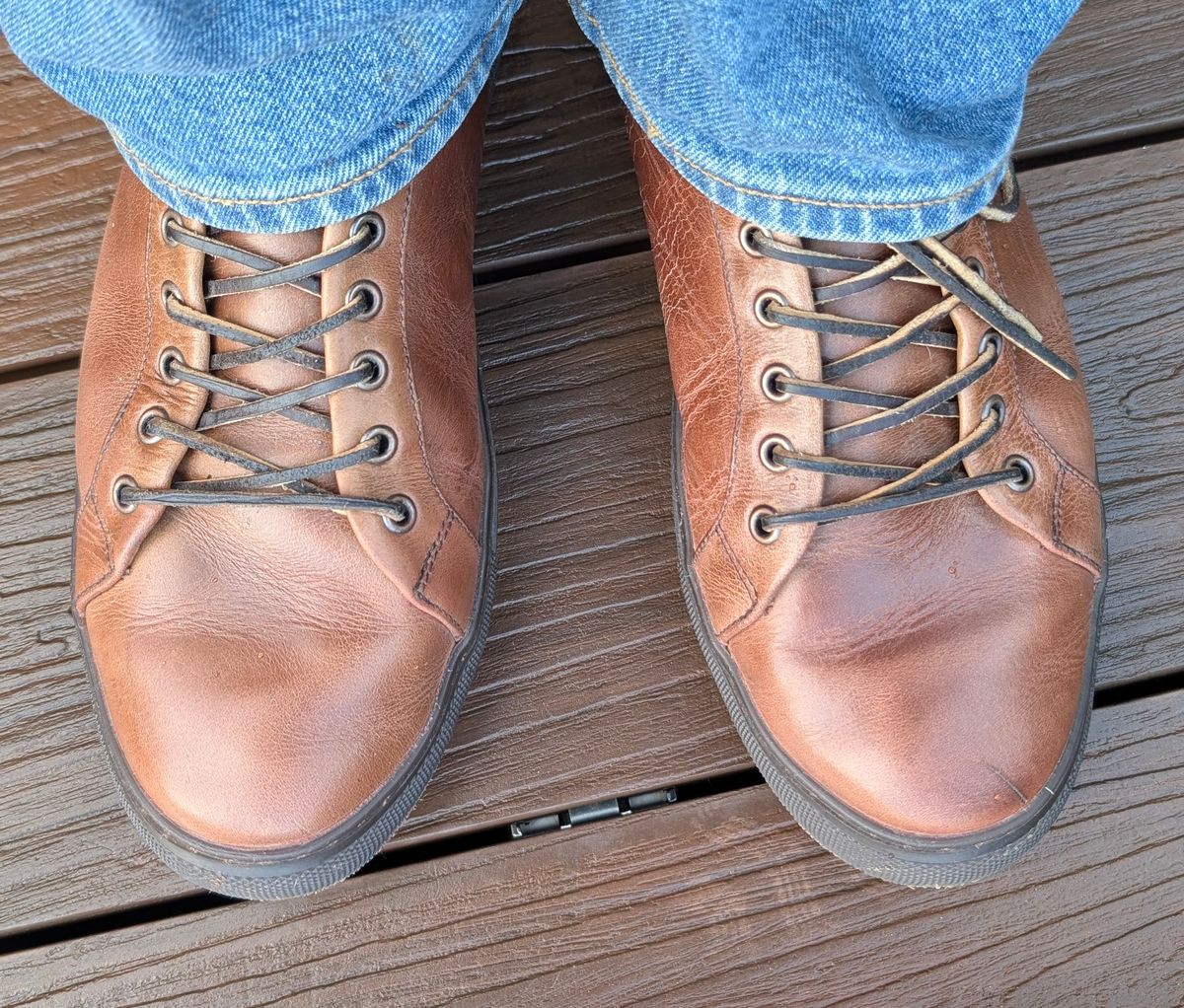 Photo by Yakkboot73 on September 13, 2025 of the Thursday Premier Low Top in Horween Natural Chromexcel.