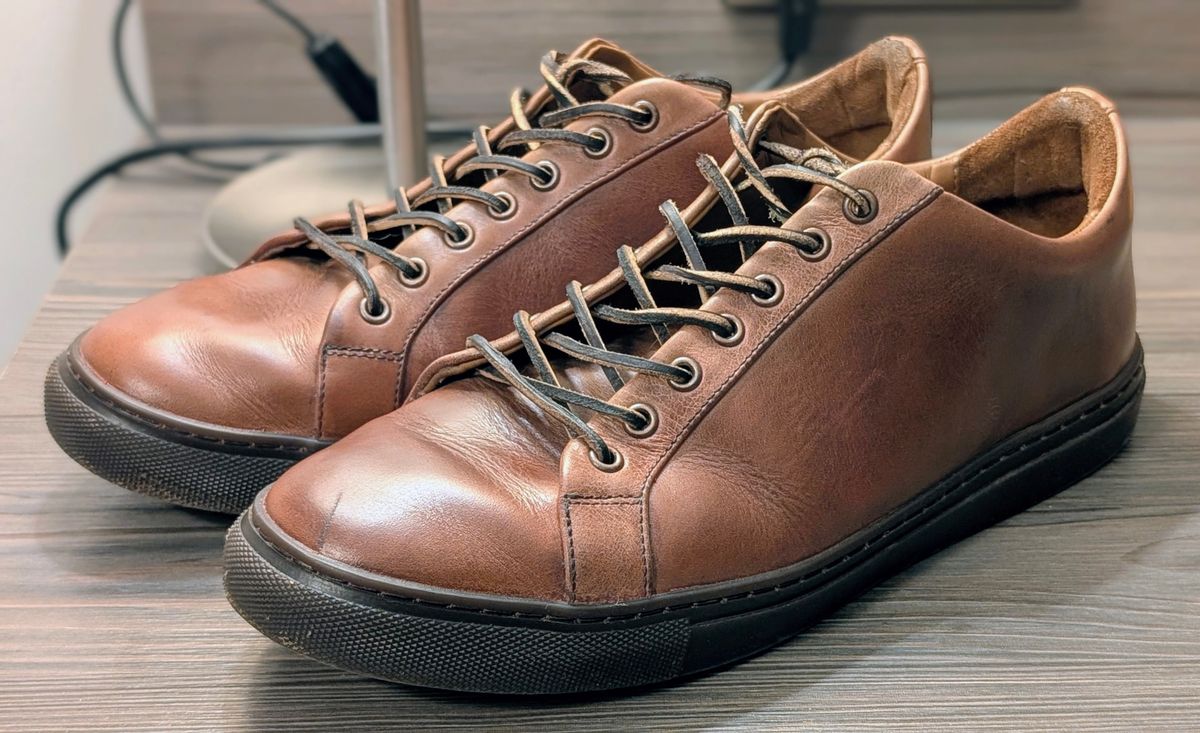 Photo by Yakkboot73 on September 23, 2025 of the Thursday Premier Low Top in Horween Natural Chromexcel.