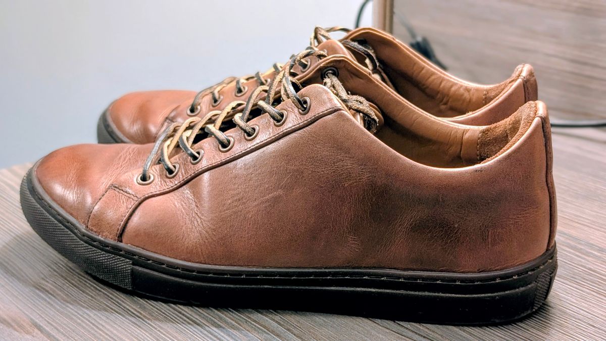 Photo by Yakkboot73 on September 23, 2025 of the Thursday Premier Low Top in Horween Natural Chromexcel.