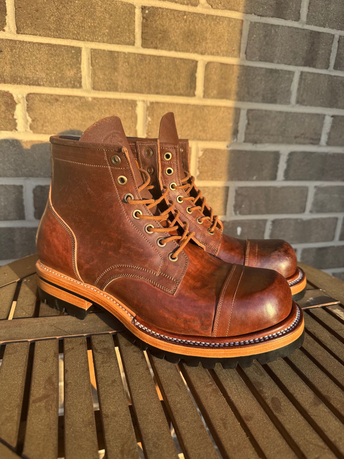 Photo by stevenh969 on April 24, 2025 of the Prof Barnets Bulky Cap Toe Boots in Maryam Brown Horsebutt.