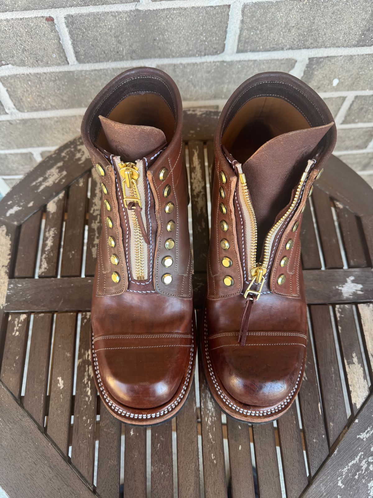 Photo by stevenh969 on March 1, 2026 of the Prof Barnets Bulky Cap Toe Boots in Maryam Brown Horsebutt.