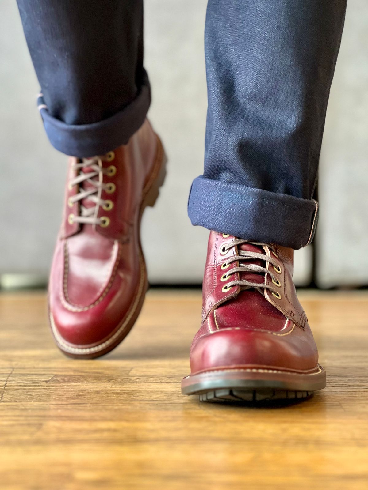 Photo by patinatimes on August 8, 2023 of the Grant Stone Brass Boot in Horween Color 8 Chromexcel.