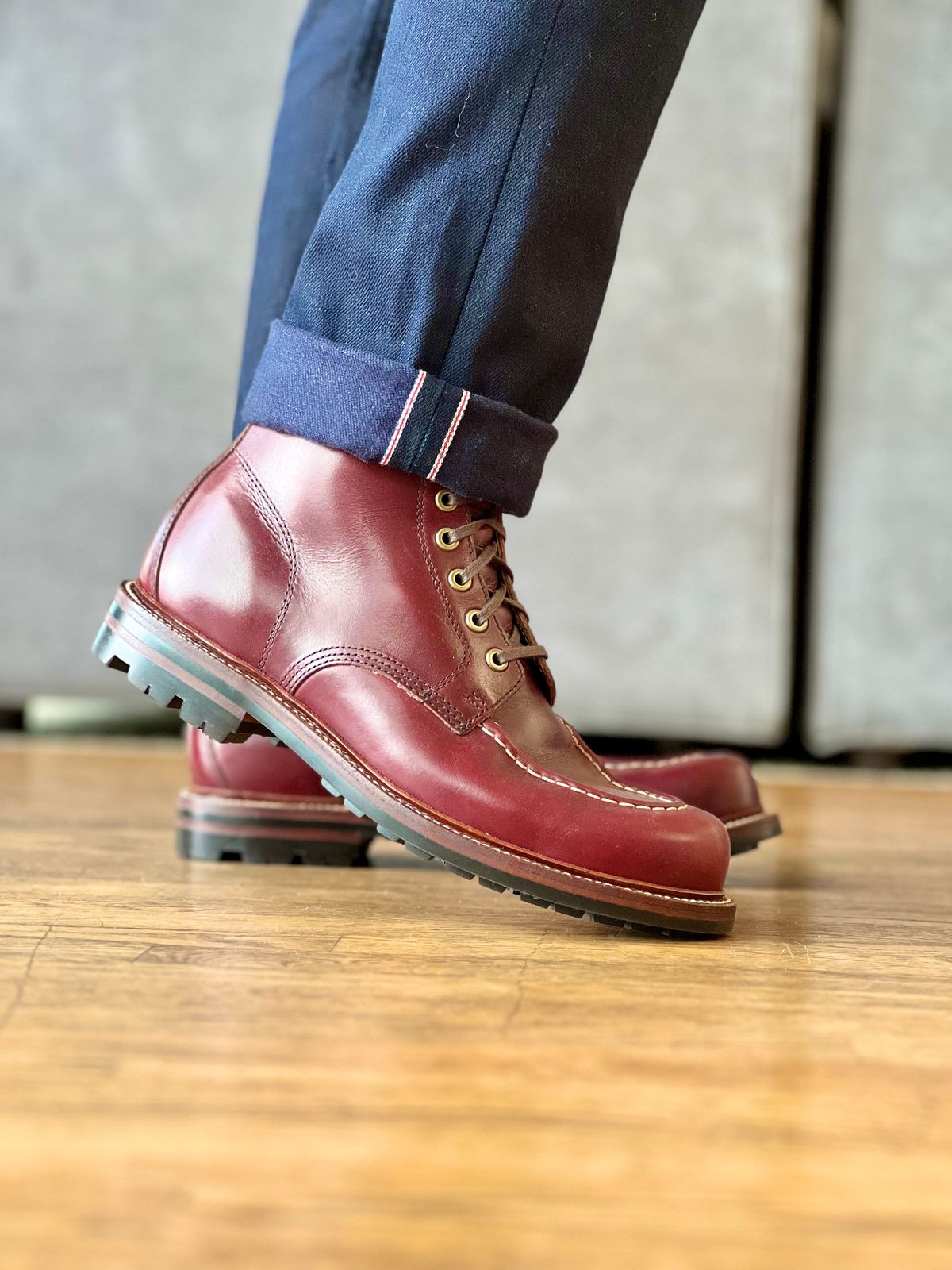 Photo by patinatimes on August 8, 2023 of the Grant Stone Brass Boot in Horween Color 8 Chromexcel.