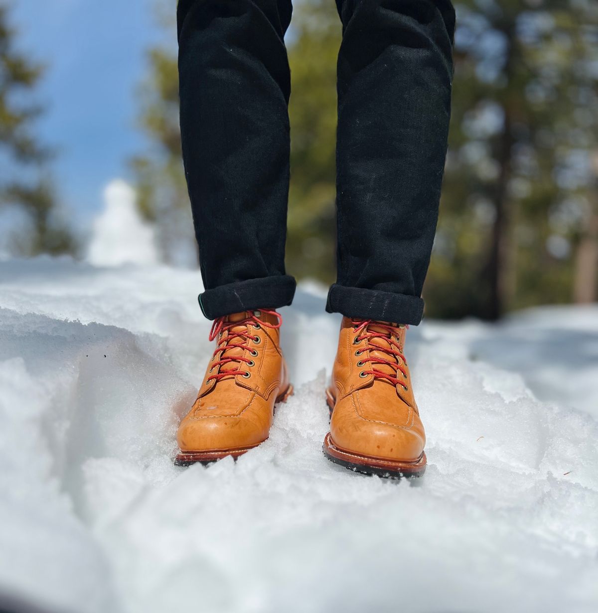 Photo by patinatimes on March 18, 2023 of the Grant Stone Brass Boot in Horween Tan Essex.