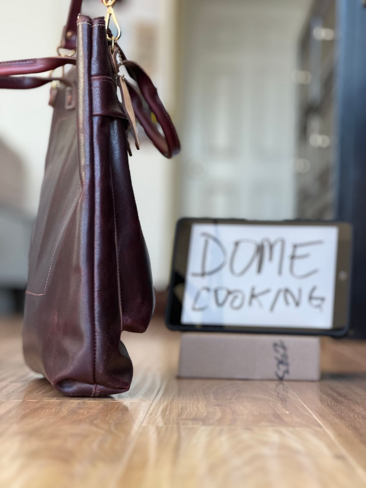 Photo by patinatimes on November 4, 2025 of the Coronado Leather No. 160 Primo Tote in Horween Horsehide Color 8 Waxed Flesh.