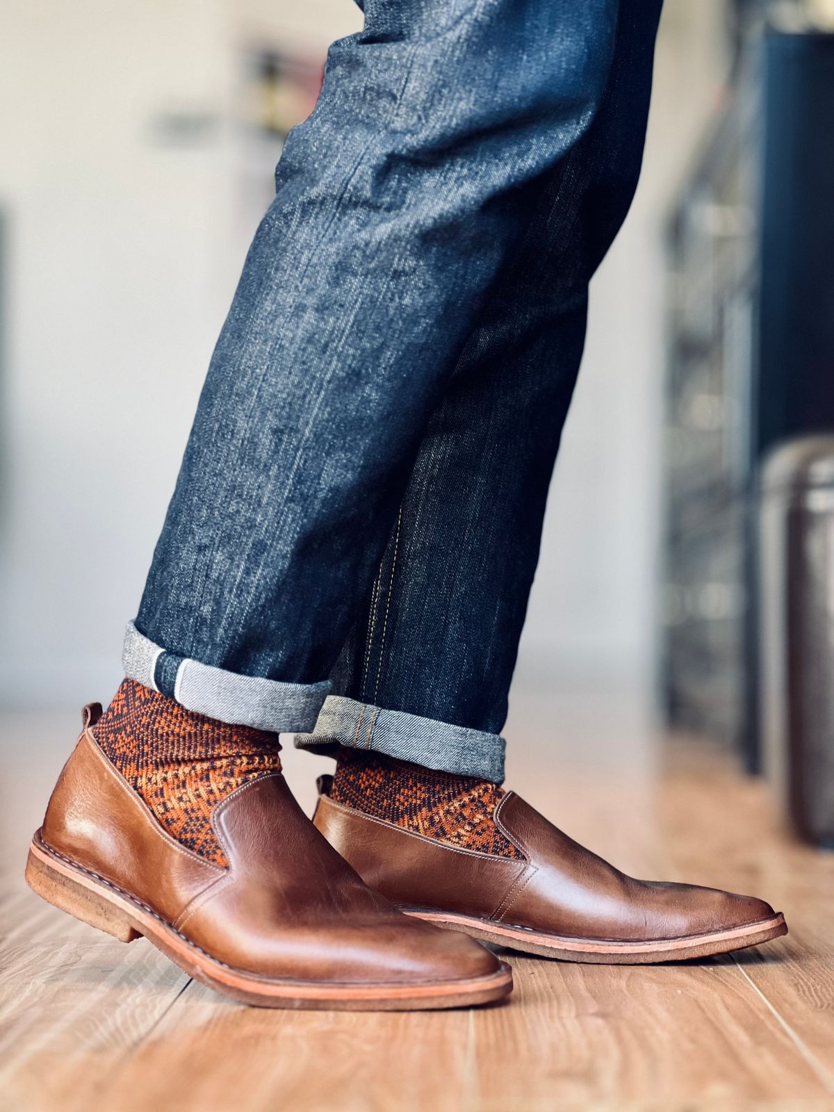Photo by patinatimes on January 7, 2025 of the Blkbrd Shoemaker Travers in Horween Natural Chromexcel.