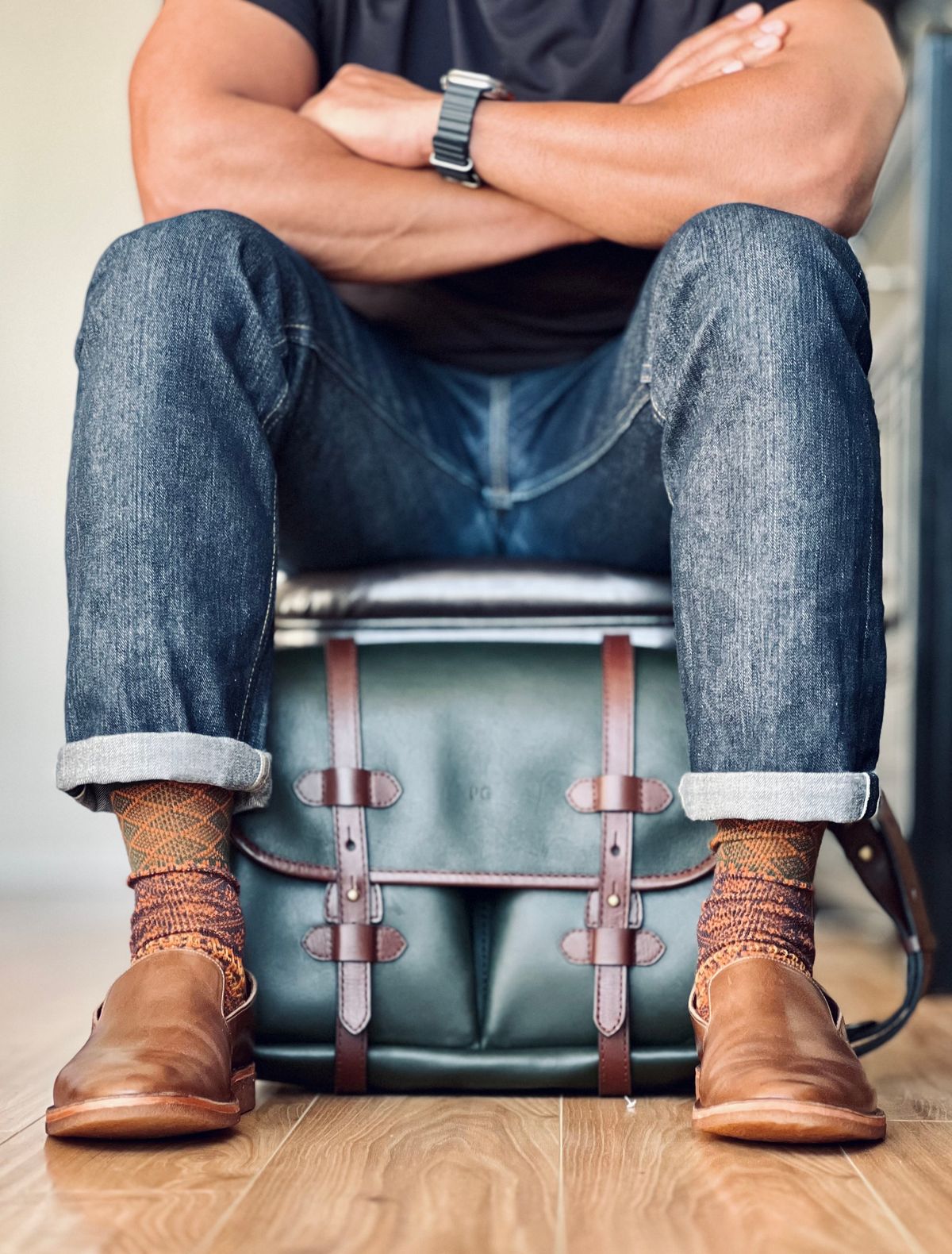 Photo by patinatimes on January 7, 2025 of the Blkbrd Shoemaker Travers in Horween Natural Chromexcel.