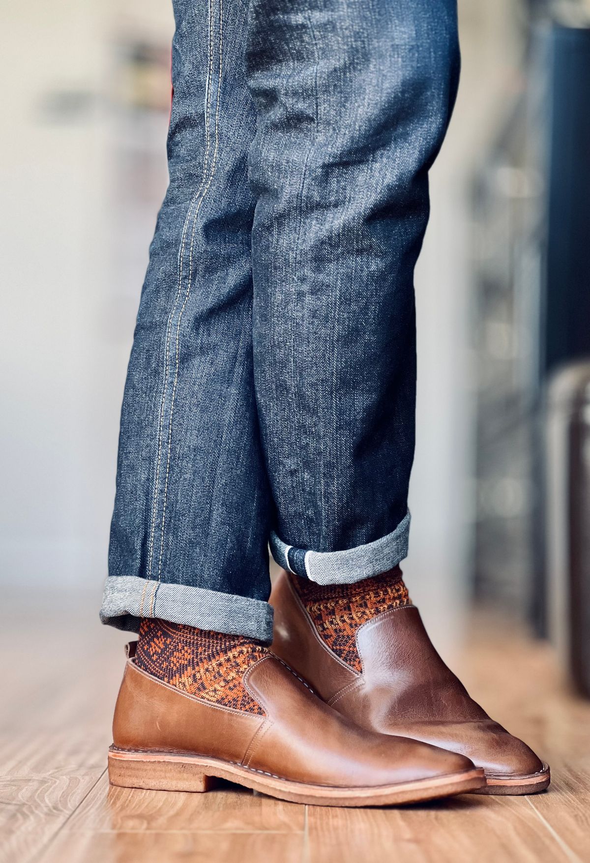 Photo by patinatimes on January 7, 2025 of the Blkbrd Shoemaker Travers in Horween Natural Chromexcel.