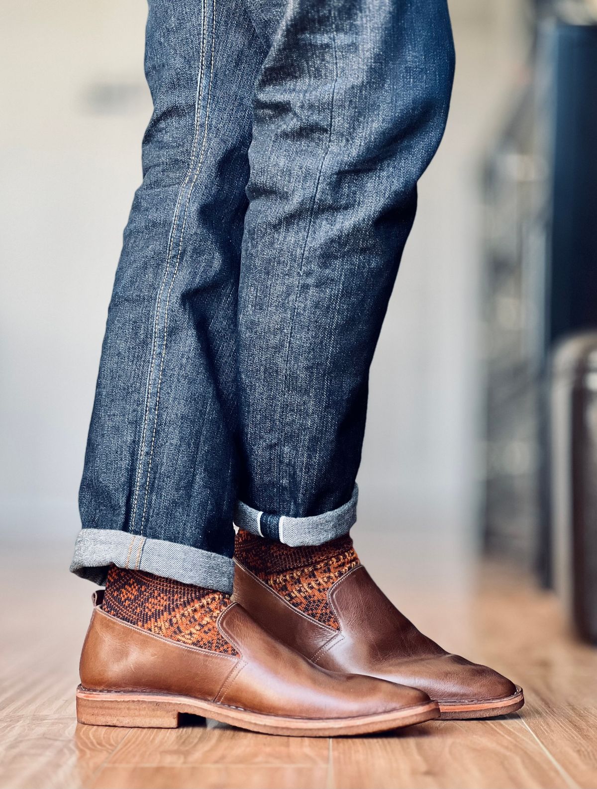 Photo by patinatimes on January 7, 2025 of the Blkbrd Shoemaker Travers in Horween Natural Chromexcel.