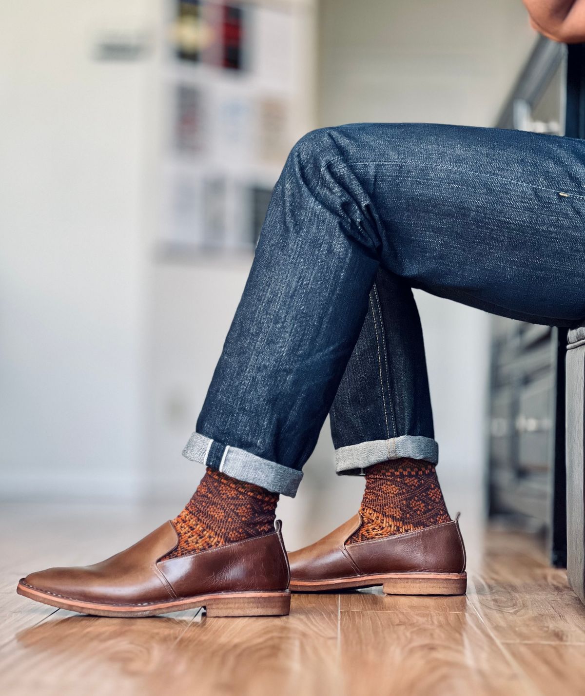 Photo by patinatimes on January 7, 2025 of the Blkbrd Shoemaker Travers in Horween Natural Chromexcel.