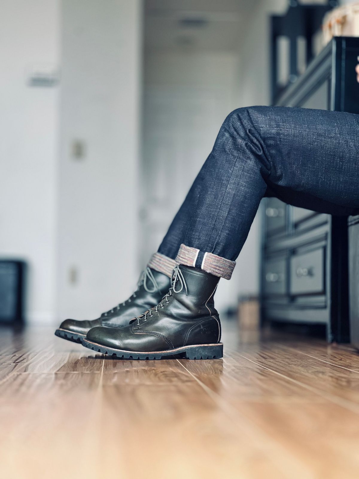 Photo by patinatimes on April 5, 2024 of the Thorogood Tomahawk in Horween Olive Chromexcel.