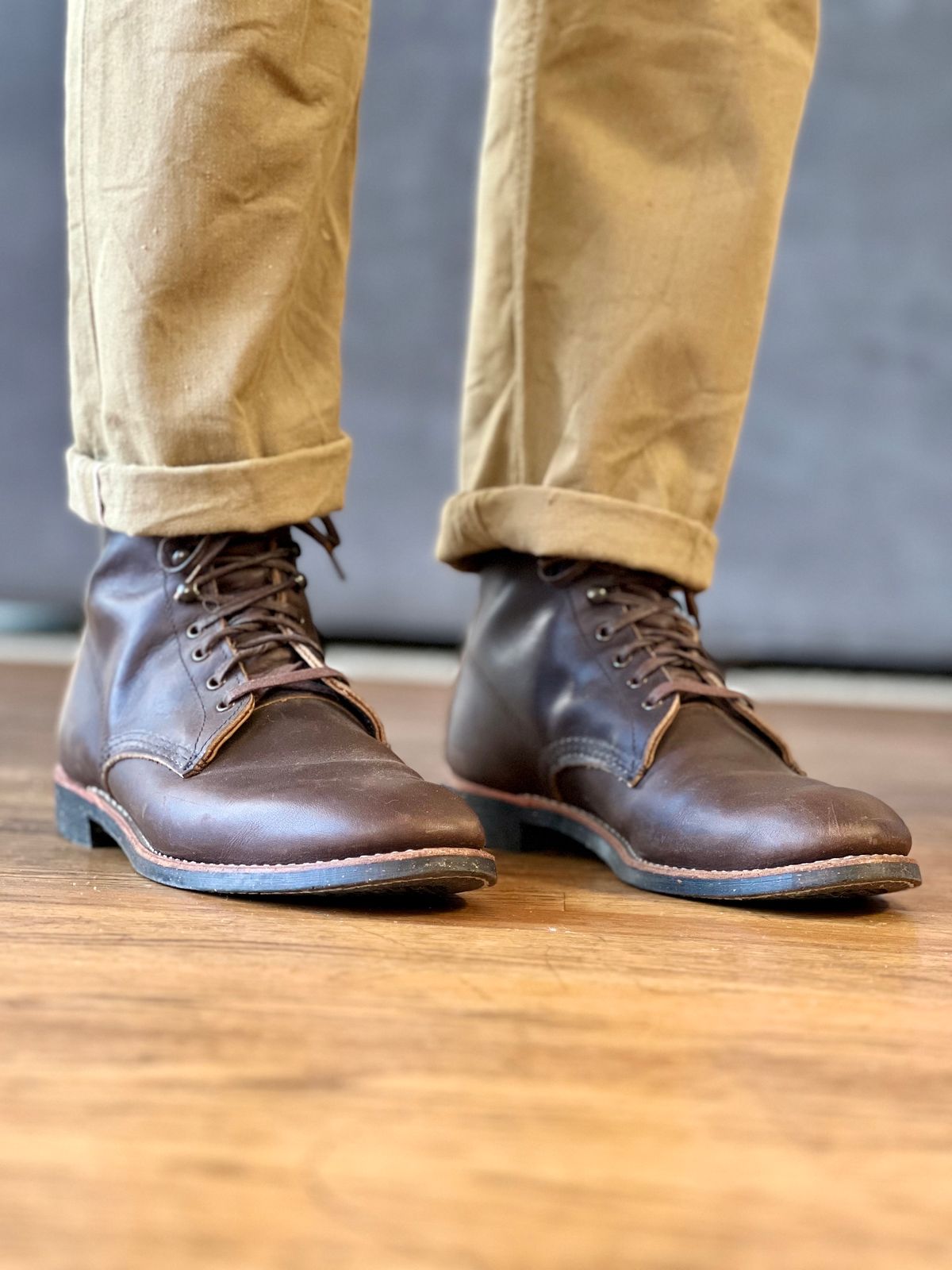 Photo by patinatimes on February 27, 2023 of the Red Wing Merchant in S.B. Foot Ebony Harness.