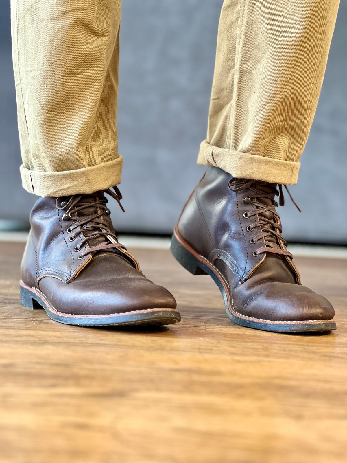 Photo by patinatimes on February 27, 2023 of the Red Wing Merchant in S.B. Foot Ebony Harness.