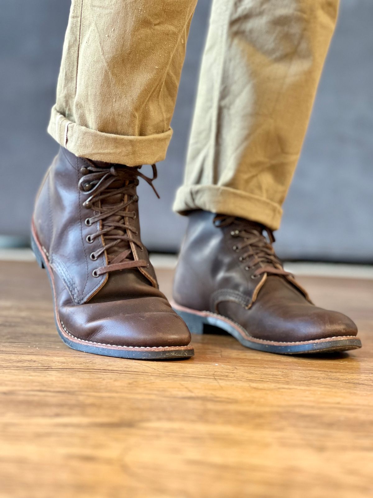 Photo by patinatimes on February 27, 2023 of the Red Wing Merchant in S.B. Foot Ebony Harness.