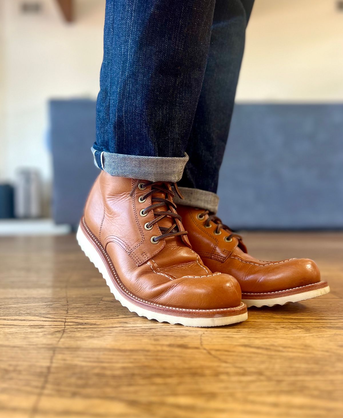 Photo by patinatimes on March 24, 2023 of the Grant Stone Brass Boot in Badalassi Carlo Saddle Tan Minerva.