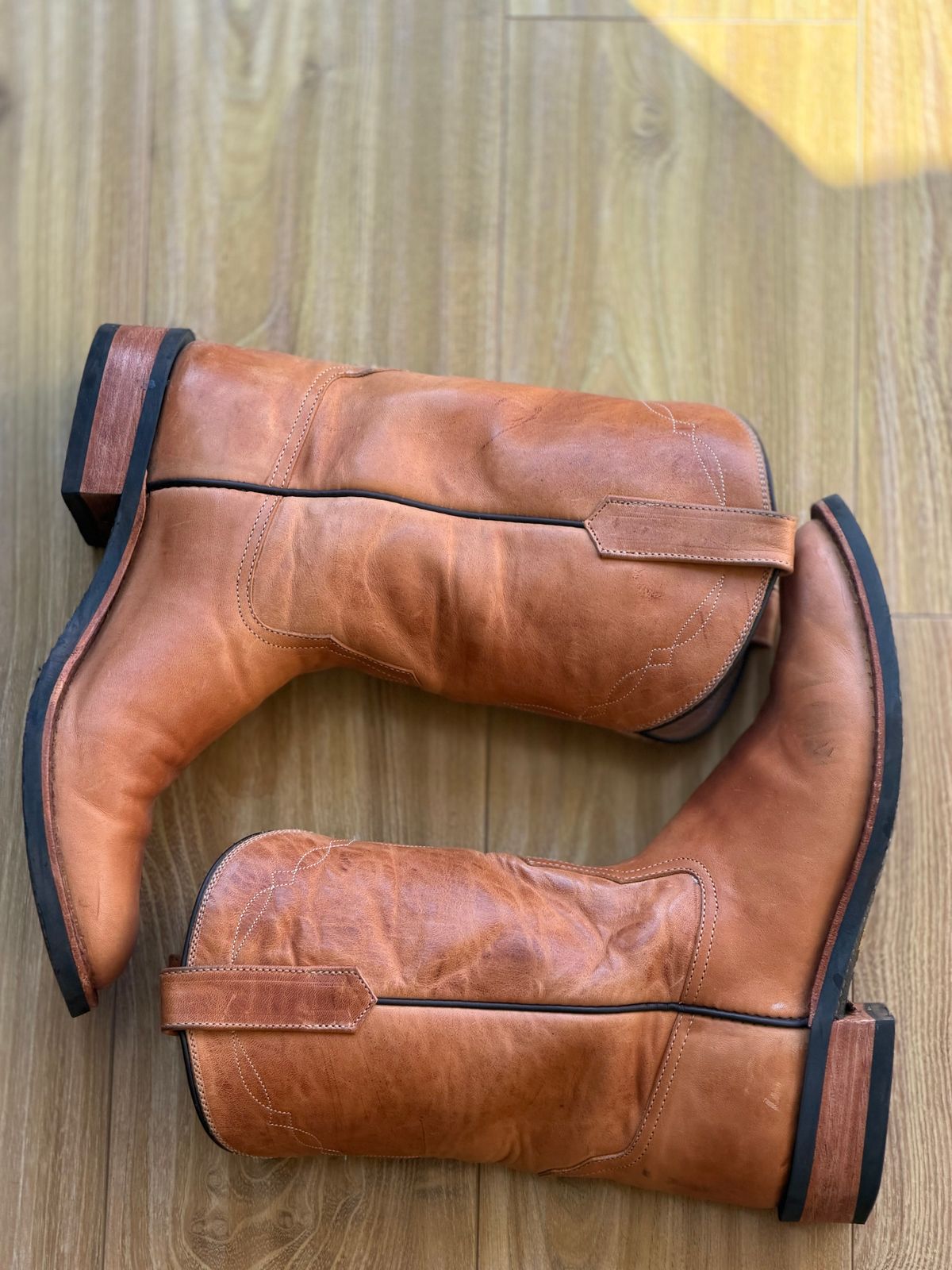 Photo by patinatimes on November 4, 2025 of the Coronado Leather Roper Boot No. 10 in Horween Dublin Natural Horsehide.