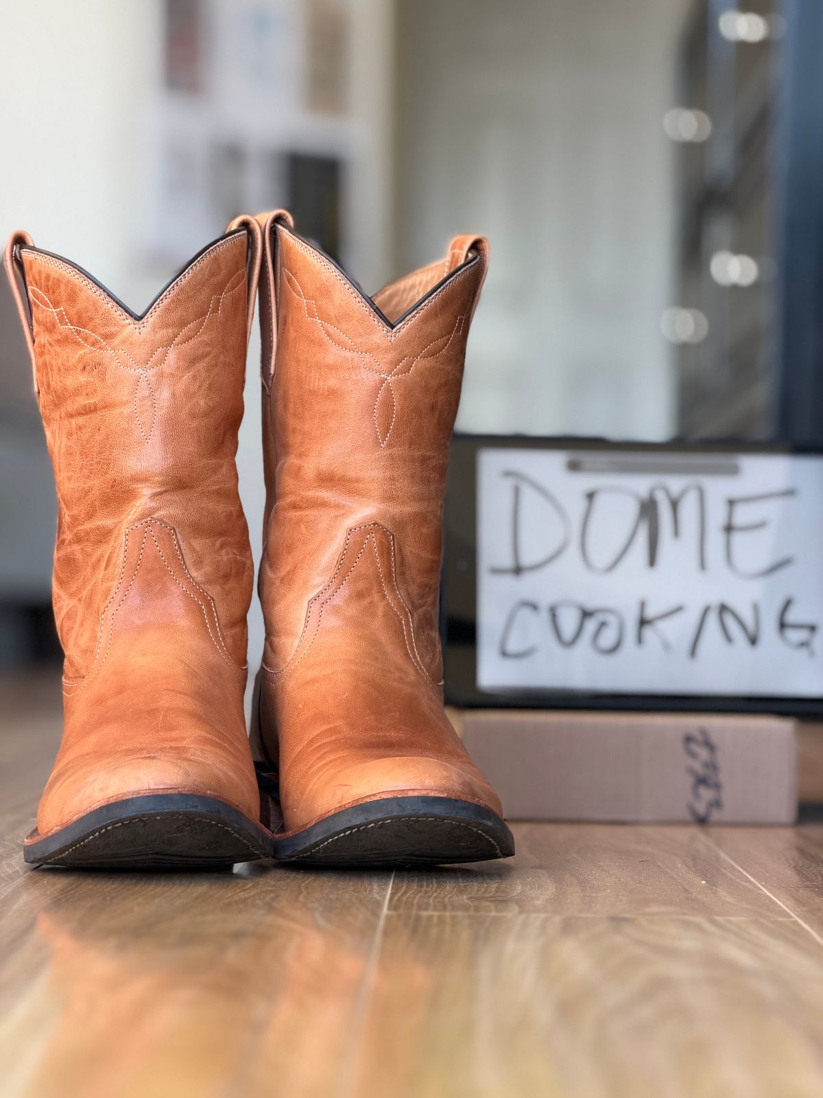 Photo by patinatimes on November 4, 2025 of the Coronado Leather Roper Boot No. 10 in Horween Dublin Natural Horsehide.