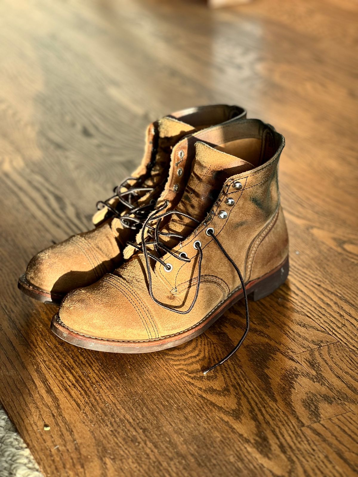Photo by patinatimes on May 27, 2023 of the Red Wing Iron Ranger in S.B. Foot Hawthorne Muleskinner.