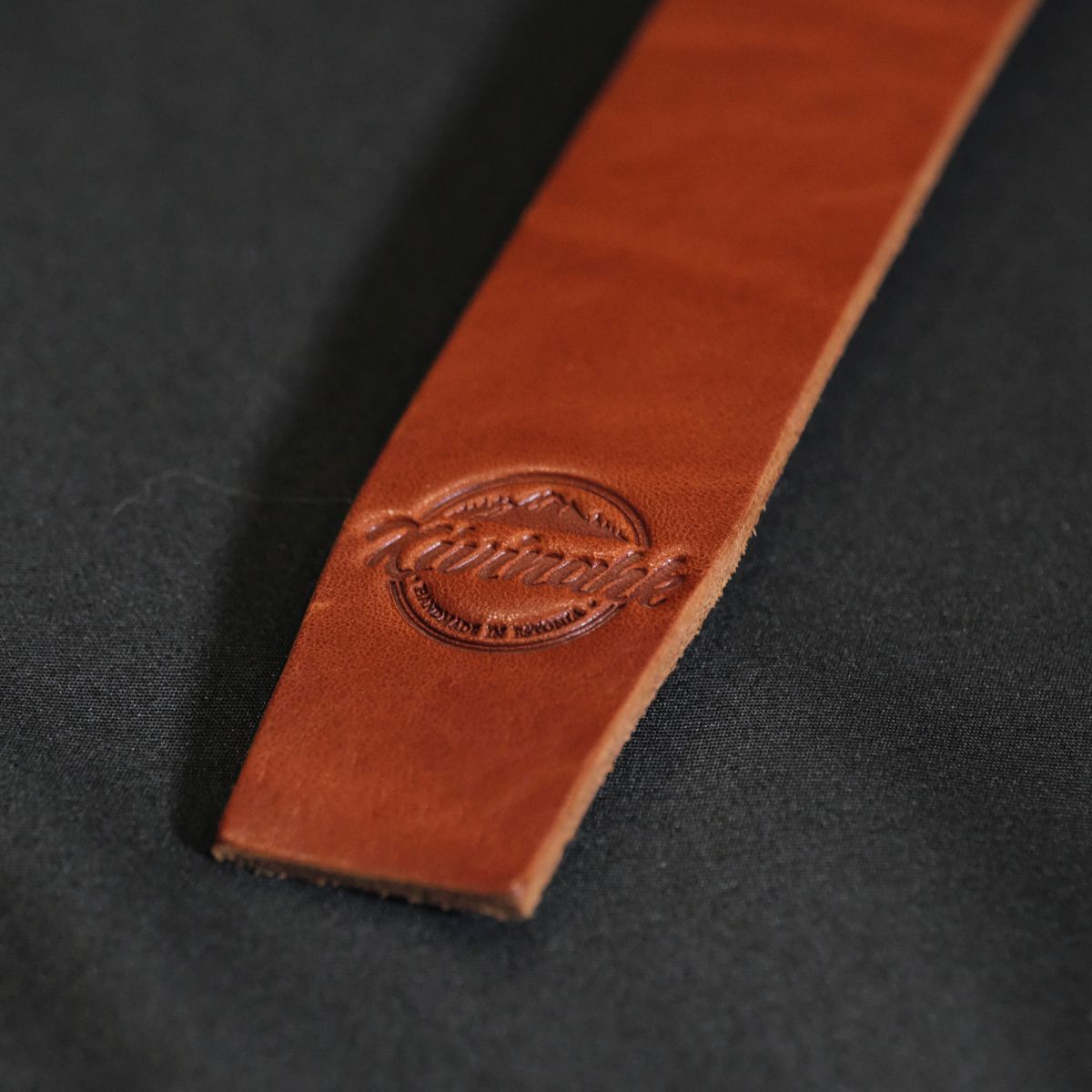 Photo by Call on September 17, 2025 of the Kivinahk Heavy Duty Leather Lifting Straps in MB Pellami Vincenzo Cognac Brown.