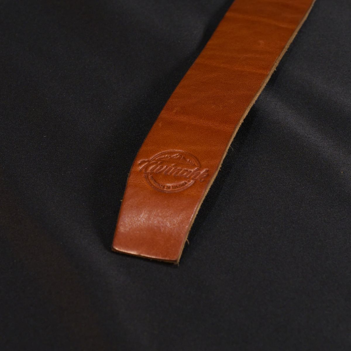 Photo by Call on November 5, 2025 of the Kivinahk Heavy Duty Leather Lifting Straps in MB Pellami Vincenzo Cognac Brown.