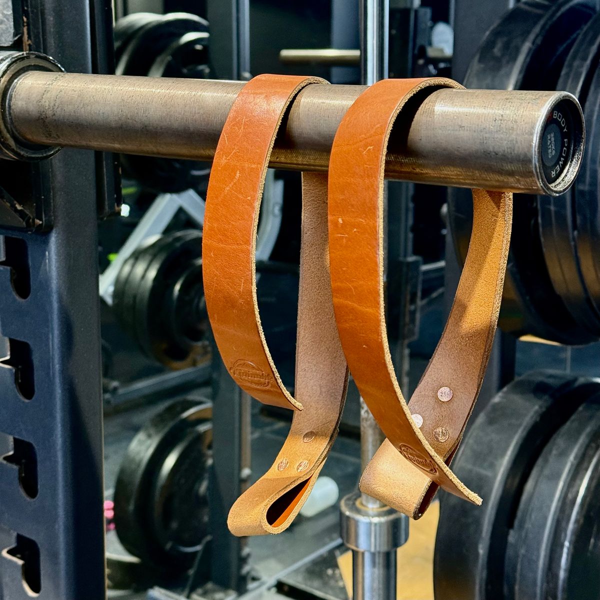 Photo by Call on December 2, 2025 of the Kivinahk Heavy Duty Leather Lifting Straps in MB Pellami Vincenzo Cognac Brown.