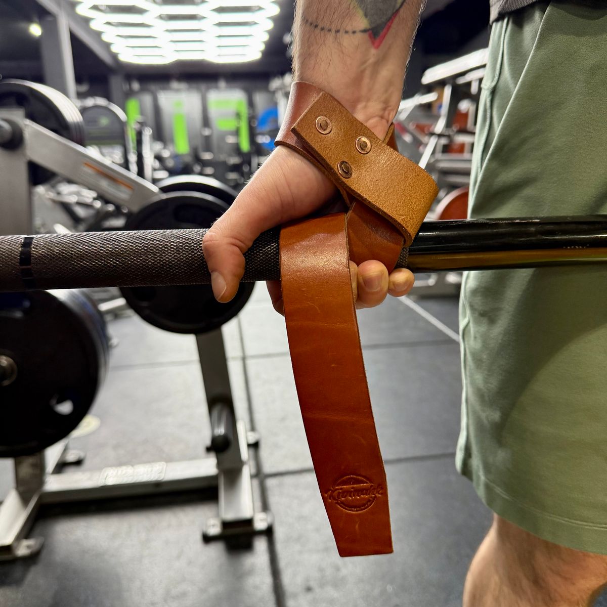 Photo by Call on December 2, 2025 of the Kivinahk Heavy Duty Leather Lifting Straps in MB Pellami Vincenzo Cognac Brown.