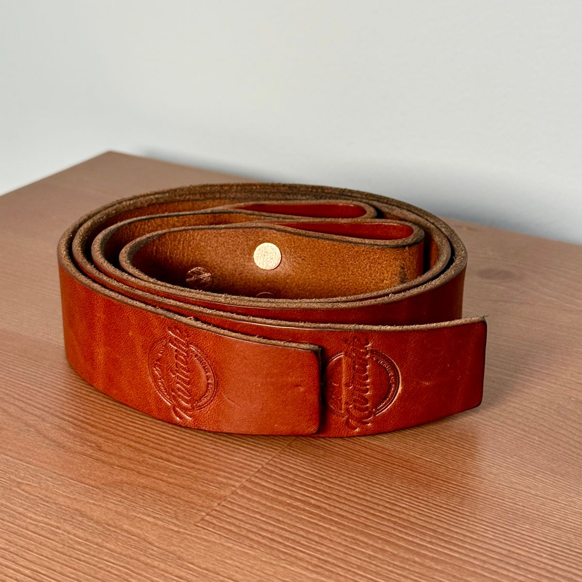 Photo by Call on February 5, 2026 of the Kivinahk Heavy Duty Leather Lifting Straps in MB Pellami Vincenzo Cognac Brown.