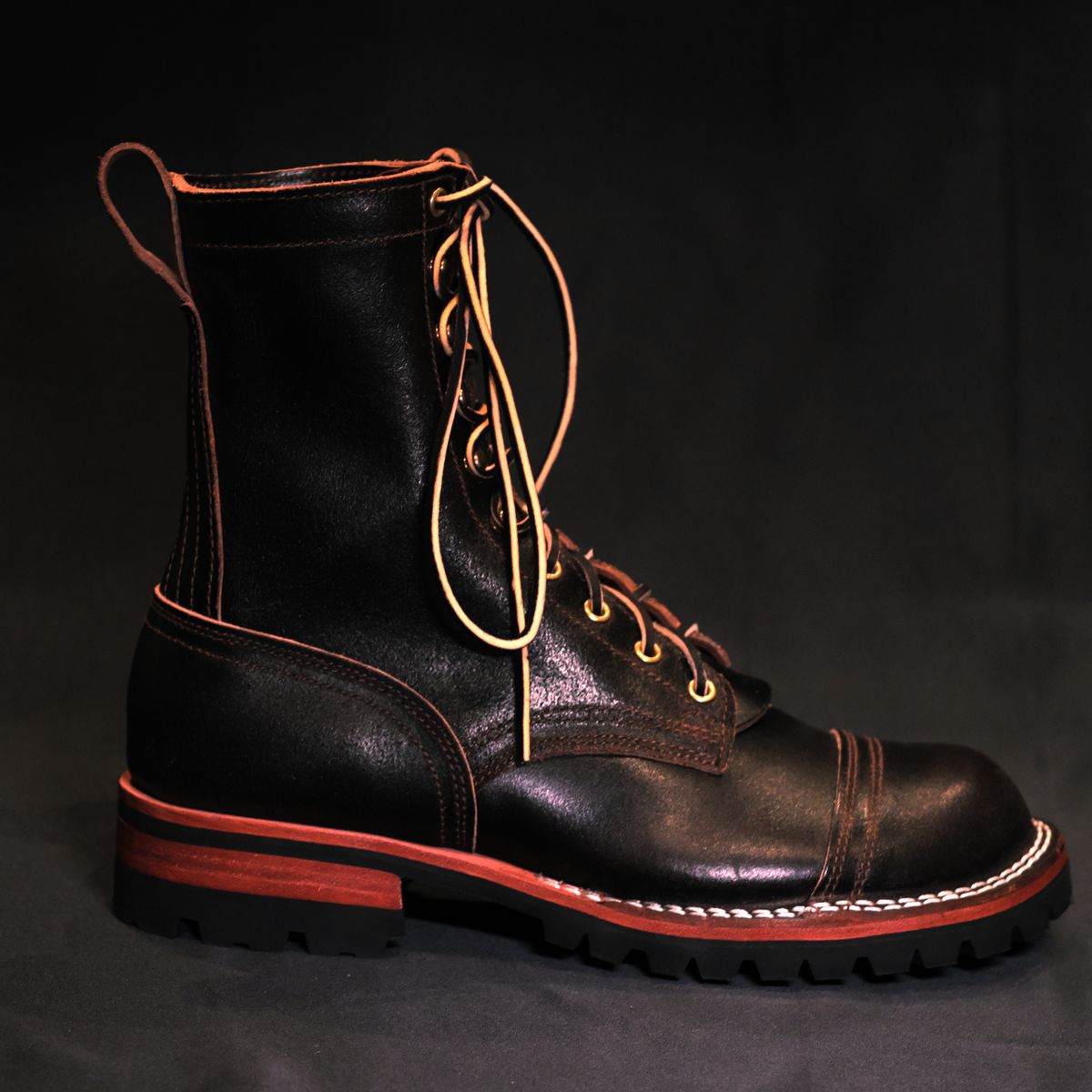Photo by Call on September 17, 2025 of the Nicks x Rose Anvil ND1 in Horween Brown Waxed Flesh & Seidel 1964 Brown.