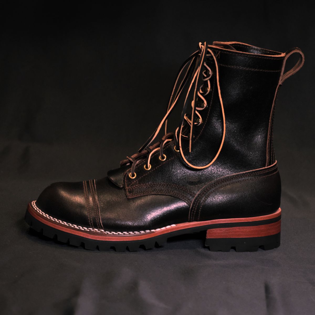 Photo by Call on September 17, 2025 of the Nicks x Rose Anvil ND1 in Horween Brown Waxed Flesh & Seidel 1964 Brown.