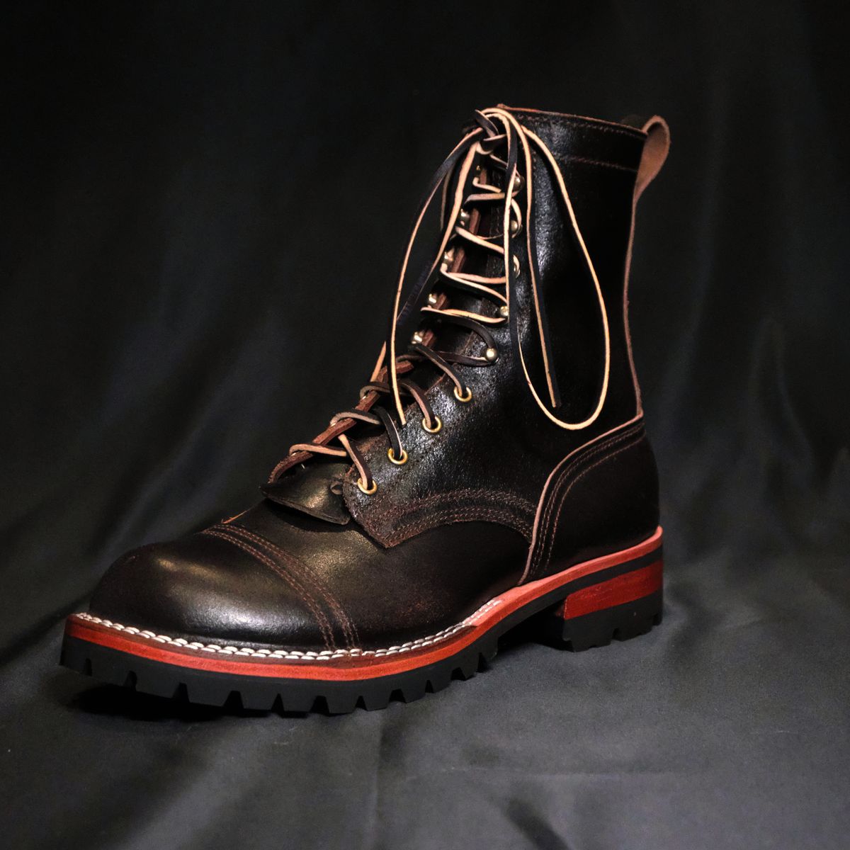 Photo by Call on September 17, 2025 of the Nicks x Rose Anvil ND1 in Horween Brown Waxed Flesh & Seidel 1964 Brown.