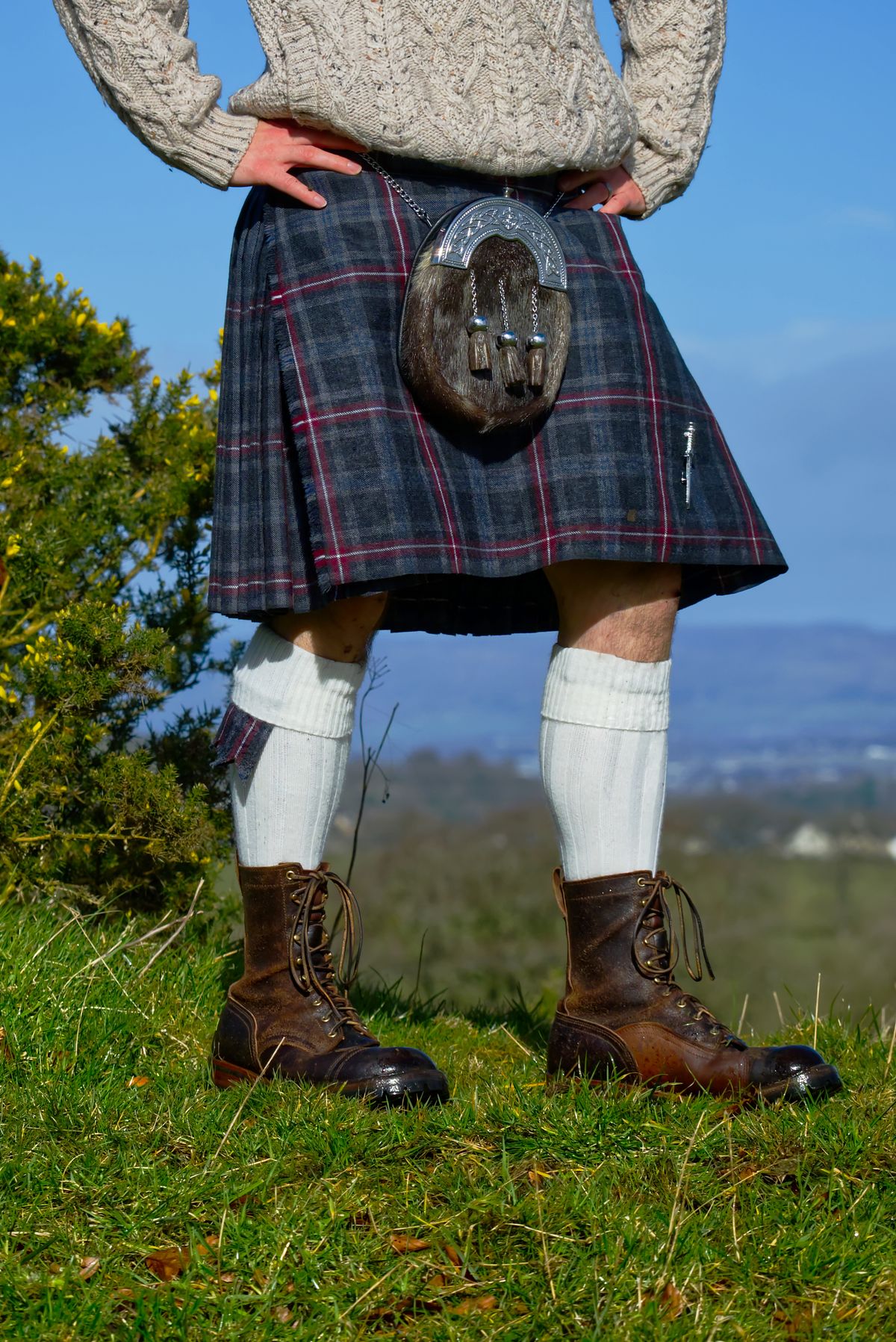 Photo by Call on April 2, 2026 of the Nicks x Rose Anvil ND1 in Horween Brown Waxed Flesh & Seidel 1964 Brown.