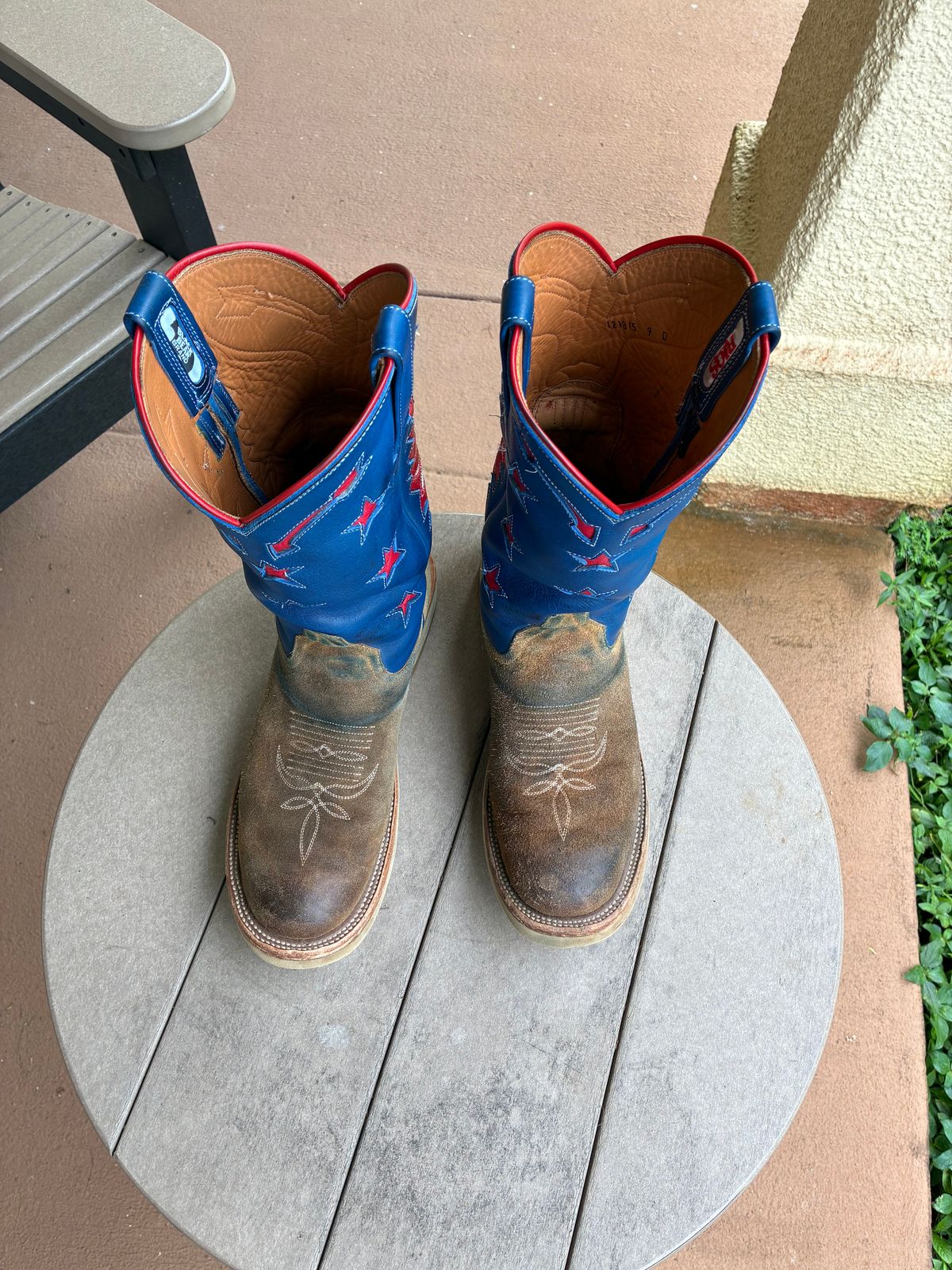 Photo by millerflite on December 4, 2025 of the Black Bear Brand X Rios Of Mercedes Freedom Of The West in Horween Marine Field Roughout.