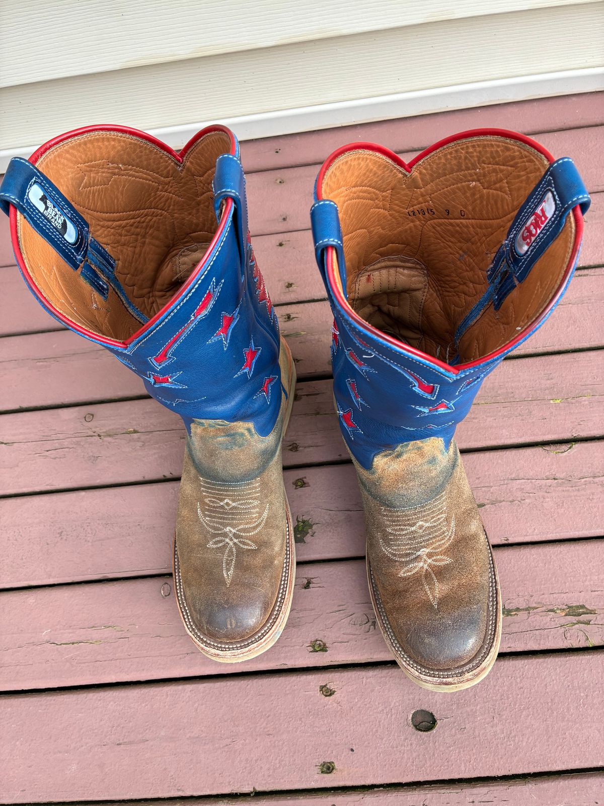 Photo by millerflite on January 5, 2026 of the Black Bear Brand X Rios Of Mercedes Freedom Of The West in Horween Marine Field Roughout.