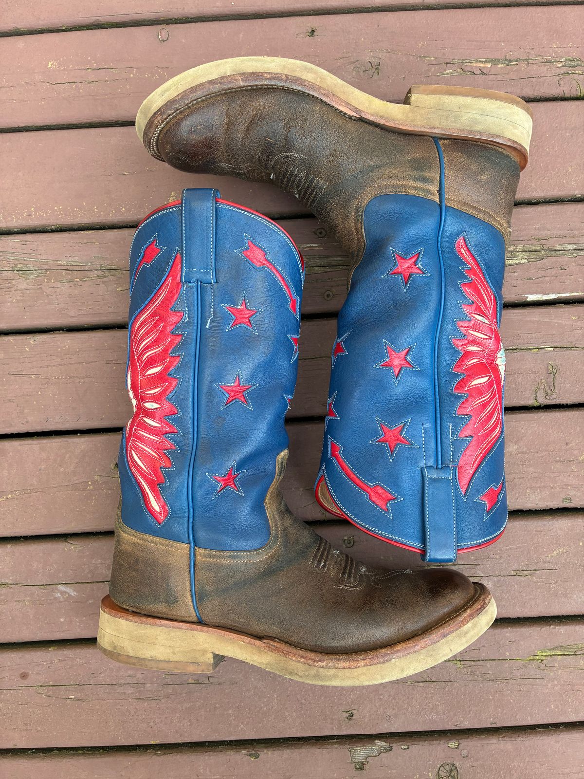 Photo by millerflite on April 3, 2026 of the Black Bear Brand X Rios Of Mercedes Freedom Of The West in Horween Marine Field Roughout.