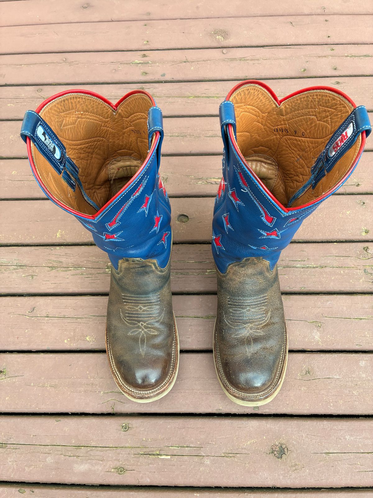 Photo by millerflite on April 3, 2026 of the Black Bear Brand X Rios Of Mercedes Freedom Of The West in Horween Marine Field Roughout.