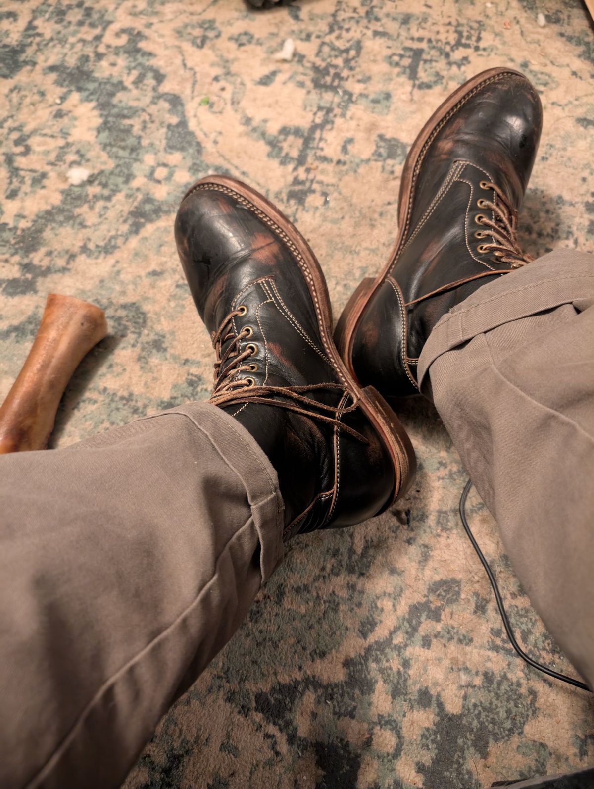 Photo by mbjsmith82 on January 18, 2025 of the Jakkrabbits Custom Model in Shinki Black Antique Horsehide.