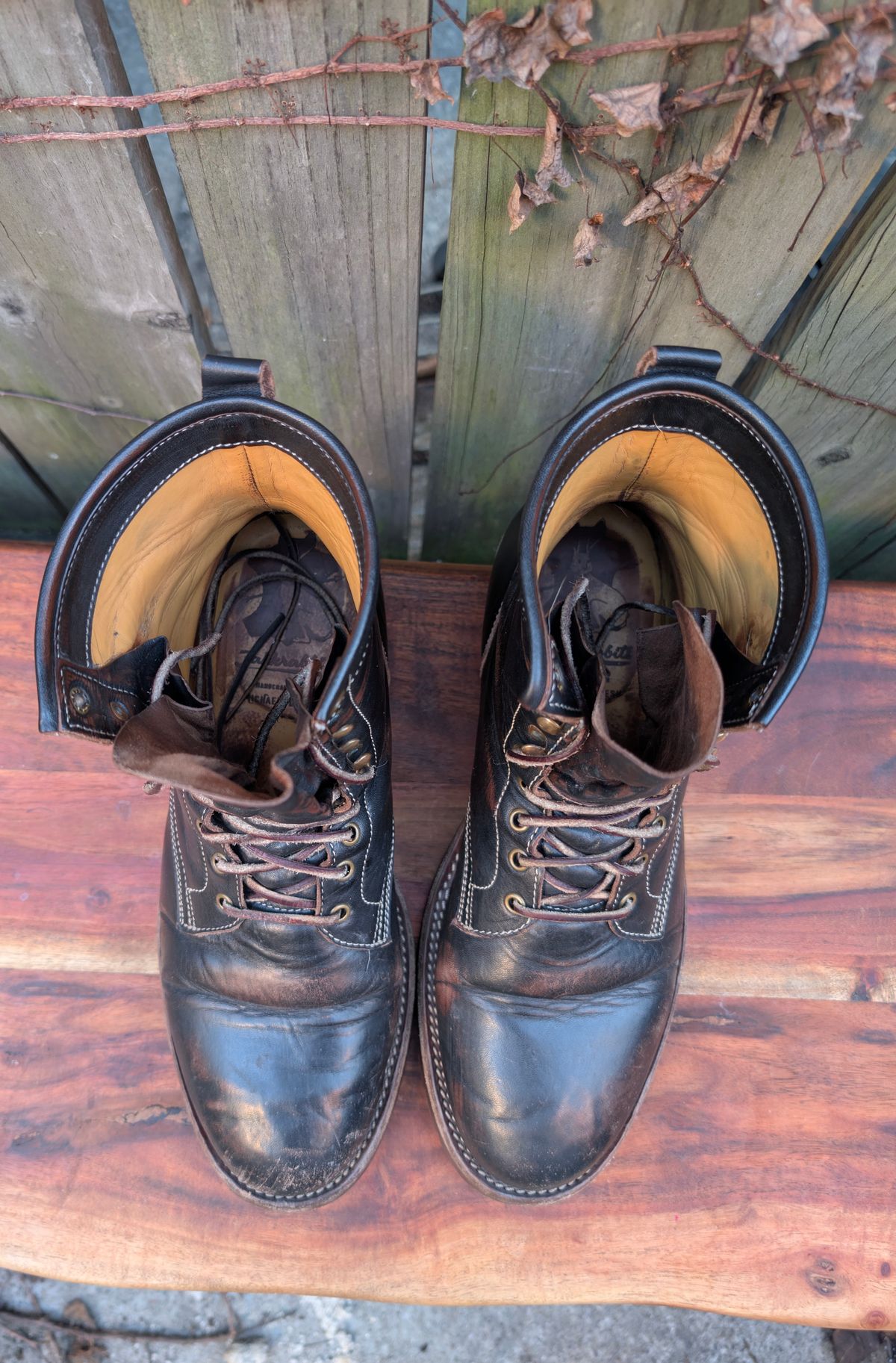 Photo by mbjsmith82 on February 4, 2025 of the Jakkrabbits Custom Model in Shinki Black Antique Horsehide.