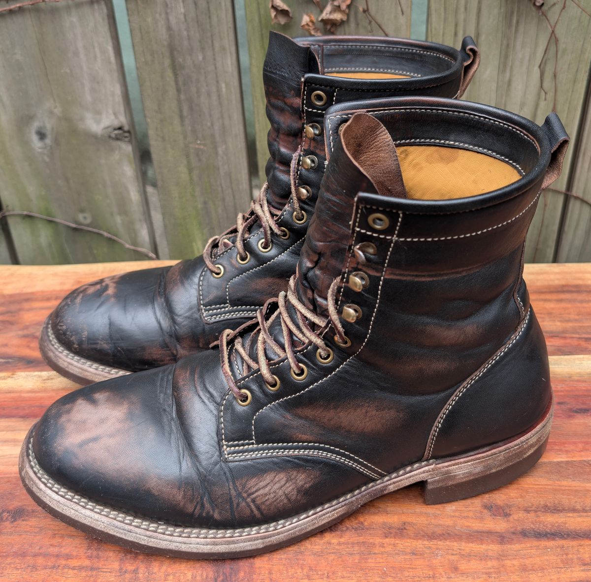Photo by mbjsmith82 on March 5, 2025 of the Jakkrabbits Custom Model in Shinki Black Antique Horsehide.