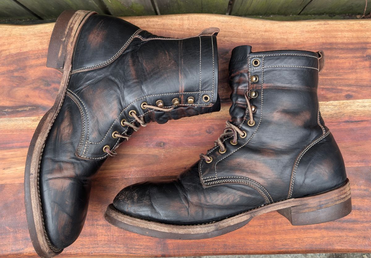 Photo by mbjsmith82 on March 5, 2025 of the Jakkrabbits Custom Model in Shinki Black Antique Horsehide.