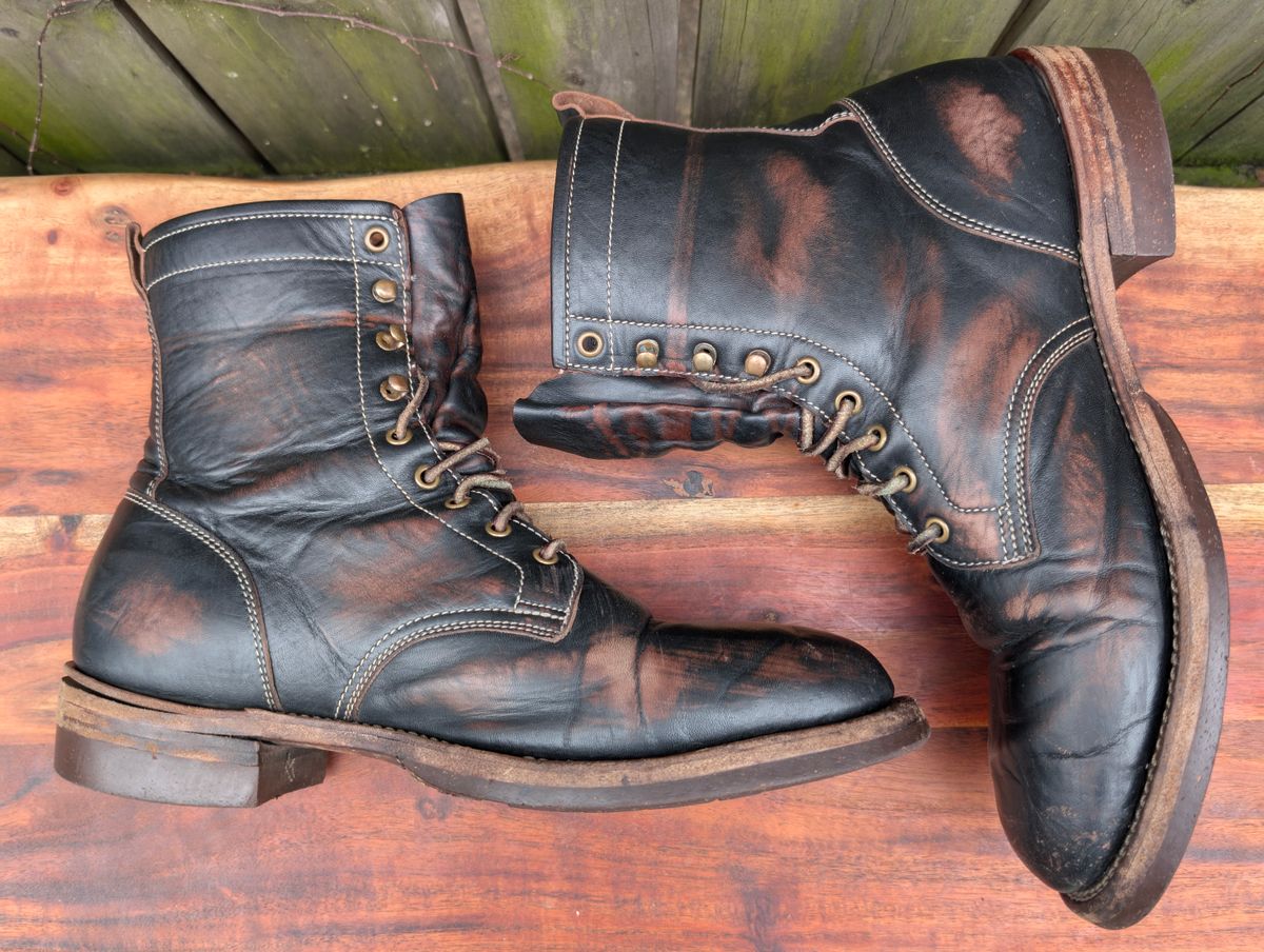 Photo by mbjsmith82 on April 5, 2025 of the Jakkrabbits Custom Model in Shinki Black Antique Horsehide.
