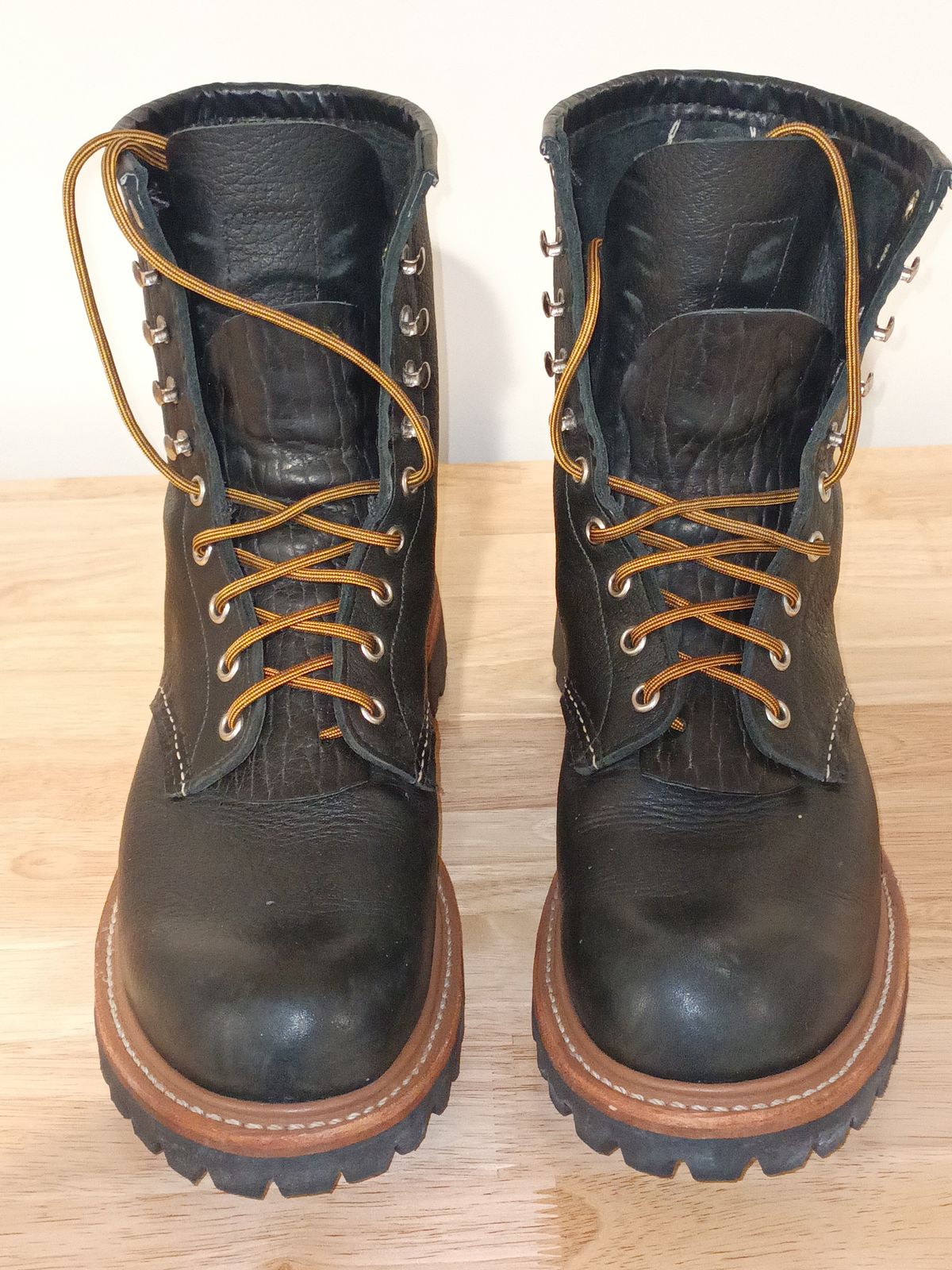 Photo by DaddyBootsEsquire on January 5, 2026 of the Red Wing Red Wing / 4501 Logger in Red Wing / S.B. Foot Black Oil Slick.