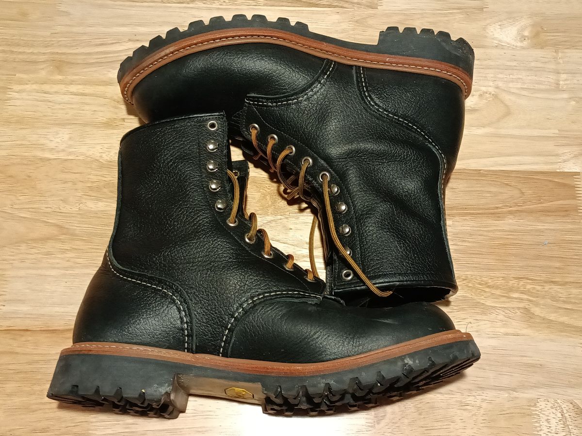 Photo by DaddyBootsEsquire on March 5, 2026 of the Red Wing Red Wing / 4501 Logger in Red Wing / S.B. Foot Black Oil Slick.