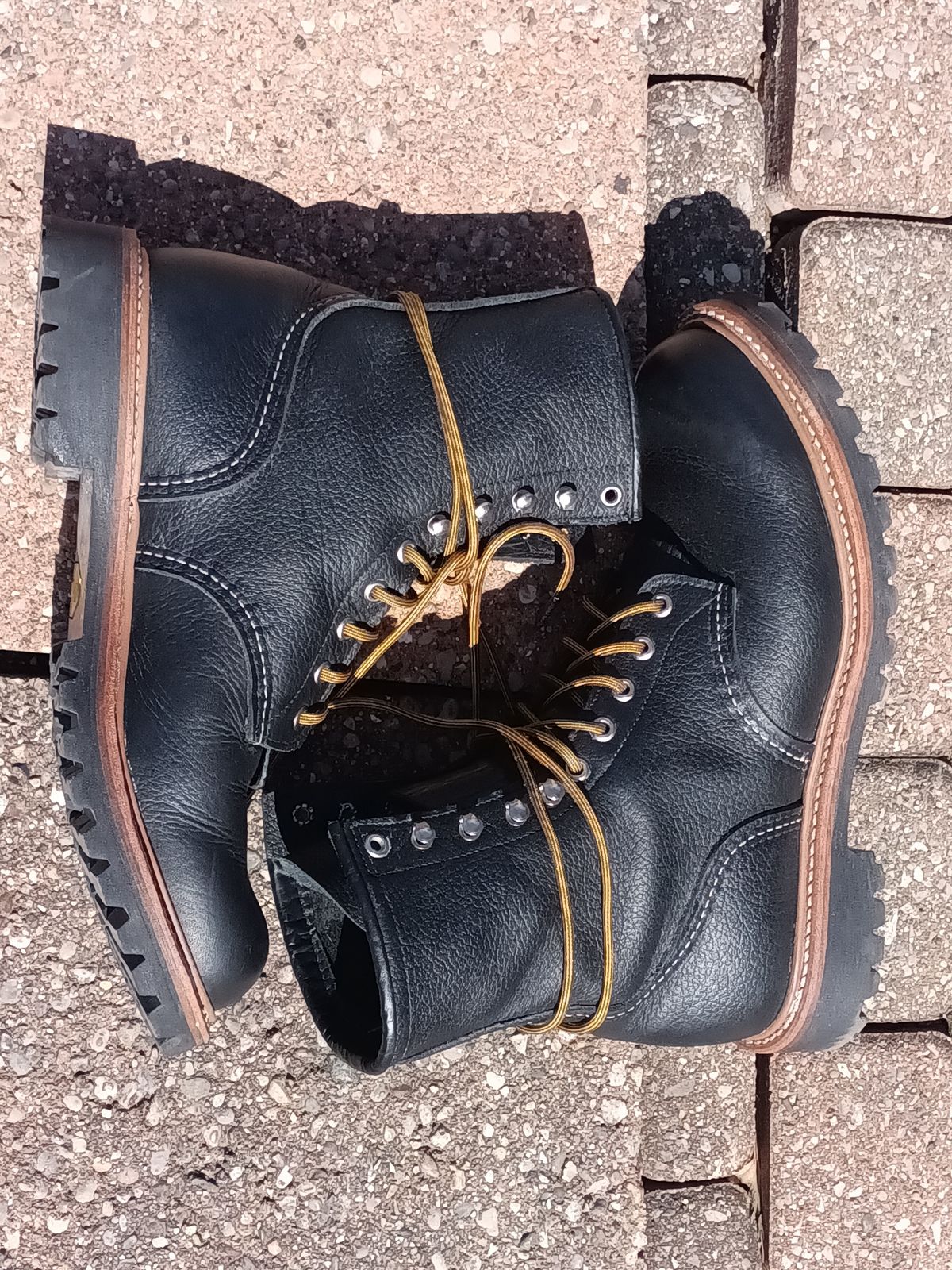 Photo by DaddyBootsEsquire on April 3, 2026 of the Red Wing Red Wing / 4501 Logger in Red Wing / S.B. Foot Black Oil Slick.