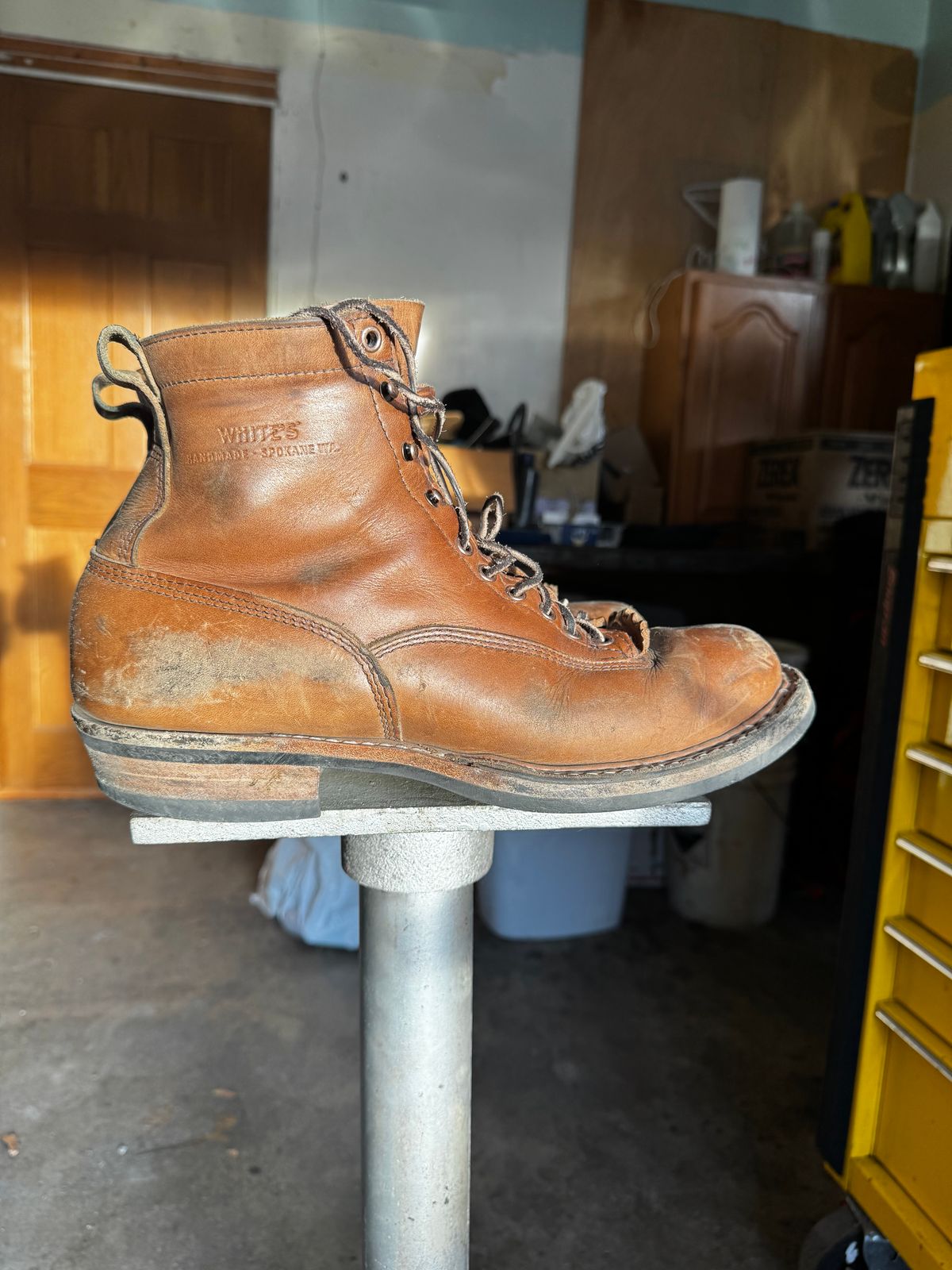 Photo by radkyle on March 4, 2026 of the White's 350 Cutter in Horween Natural Chromexcel.