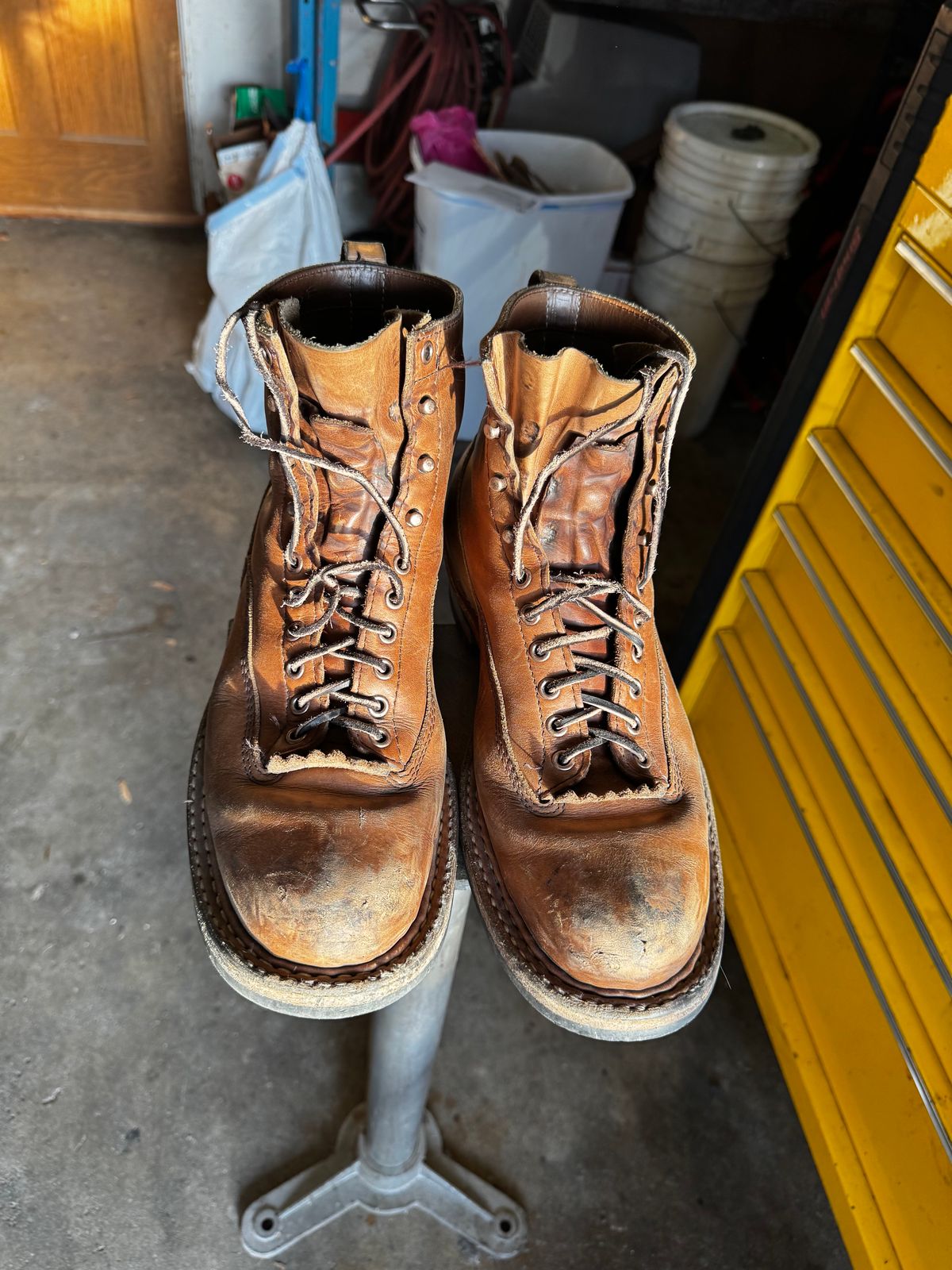Photo by radkyle on March 4, 2026 of the White's 350 Cutter in Horween Natural Chromexcel.