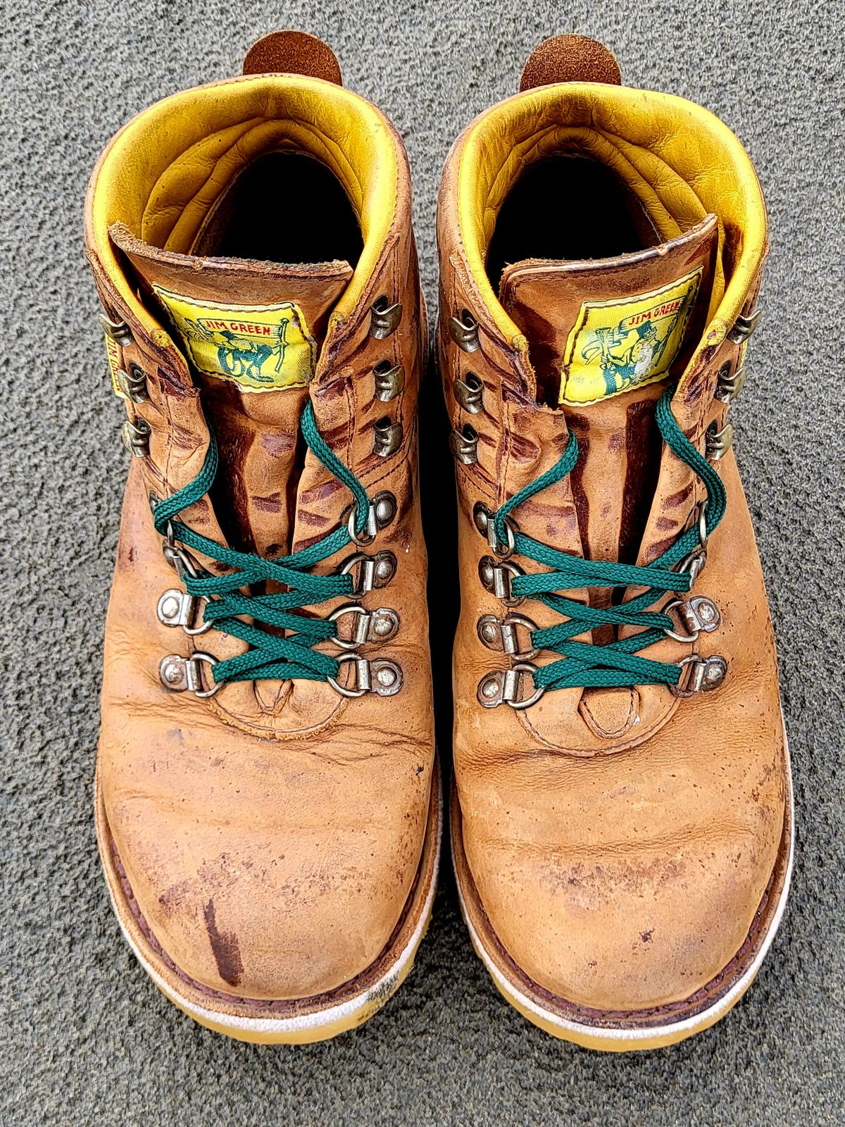 Photo by Max on February 2, 2026 of the Jim Green Razorback in Fudge Crazy Horse.